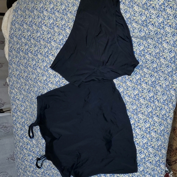 Black Tankini Set - Picture 2 of 12